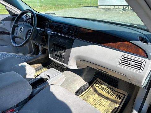 Used 2007 Buick LaCrosse CX image 18