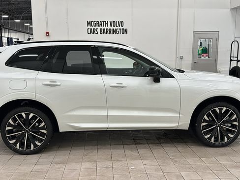 New 2026 Volvo XC60 T8 Ultra w/ Protection Package Premier AWD/4WD image 4