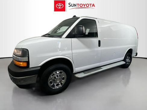 Used 2024 Chevrolet Express 2500 w/ Driver Convenience Package image 9