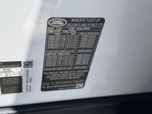 Used 2024 Land Rover Range Rover Sport Dynamic SE AWD/4WD image 33