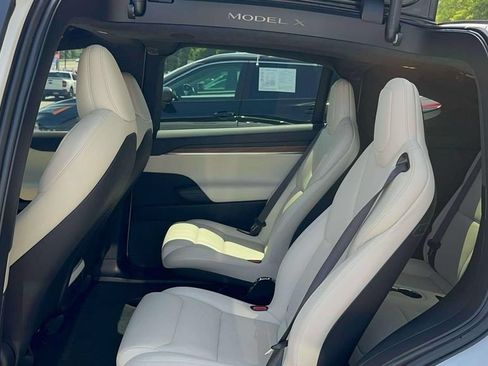 Used 2024 Tesla Model X AWD/4WD image 11