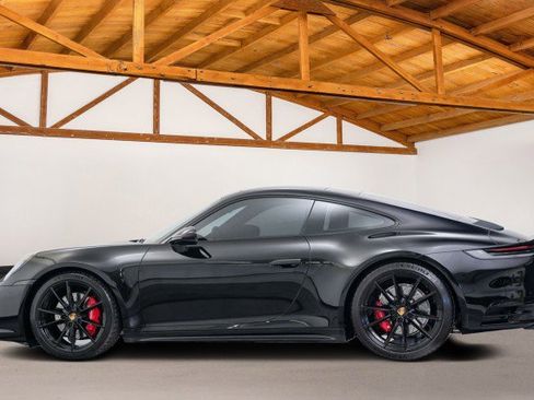 Used 2020 Porsche 911 Carrera S image 2