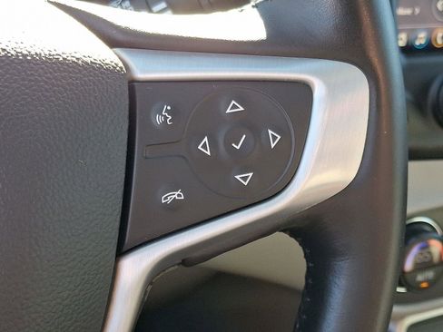 Used 2022 GMC Terrain SLT image 23