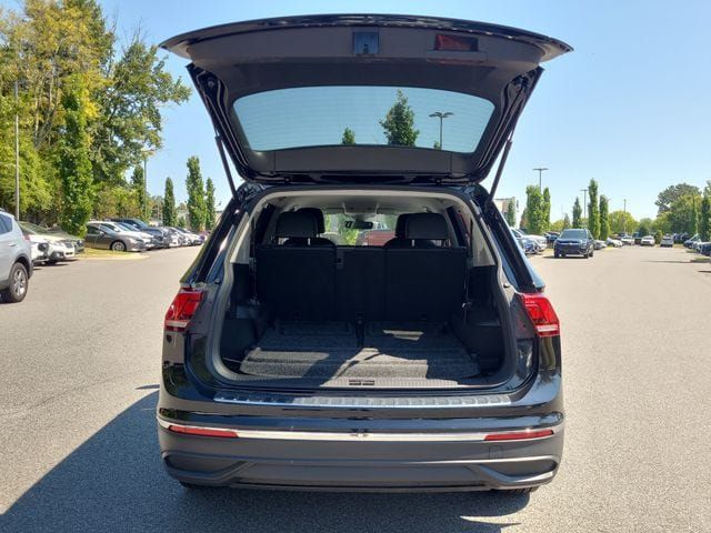 Used 2022 Volkswagen Tiguan SE FWD image 14