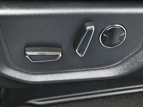 Used 2024 Ford Expedition Limited image 12