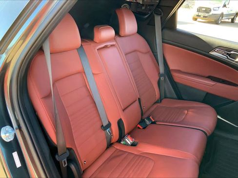 Certified 2023 Kia Sportage SX image 19