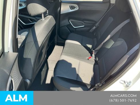 Used 2025 Kia Soul LX w/ LX Technology Package FWD image 14