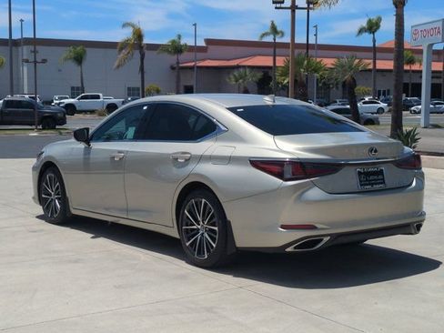 Used 2024 Lexus ES 350 w/ Premium Package FWD image 7