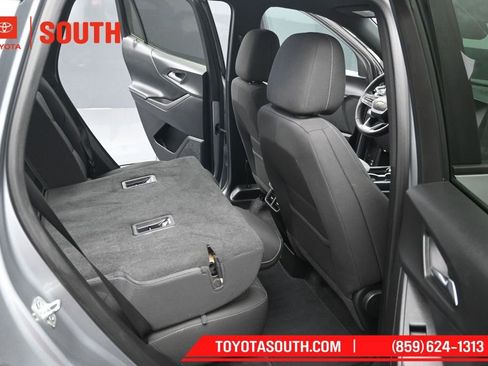 Used 2025 Chevrolet Equinox LT AWD/4WD image 29