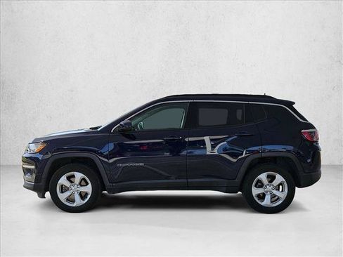Used 2018 Jeep Compass Latitude w/ Popular Equipment Group AWD/4WD image 8