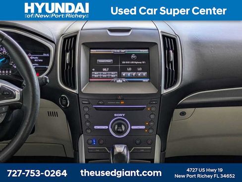 Used 2015 Ford Edge Titanium w/ Equipment Group 302A FWD image 21