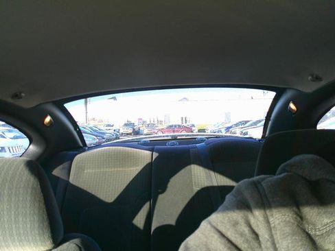 Used 2005 Dodge Stratus SXT image 11