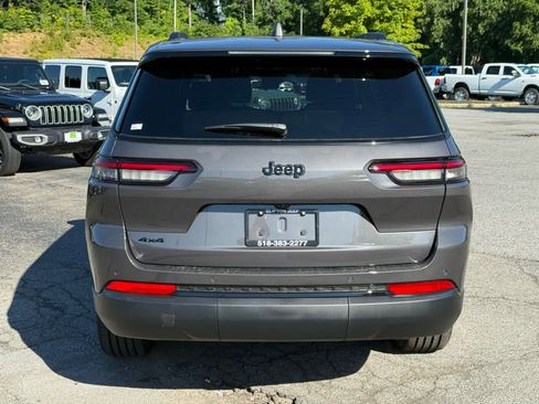 New 2025 Jeep Grand Cherokee L Laredo image 6
