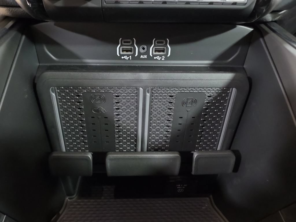 New 2026 RAM 5500 4x4 Crew Cab w/ Laramie Trim Package image 20