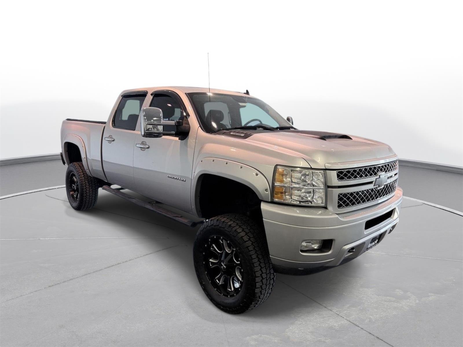 Used 2014 Chevrolet Silverado 2500 LTZ w/ LTZ Plus Package AWD/4WD image 7