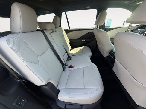 Used 2026 Lexus TX 350 AWD w/ Technology Package image 18