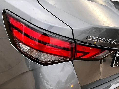 Used 2024 Nissan Sentra S image 25