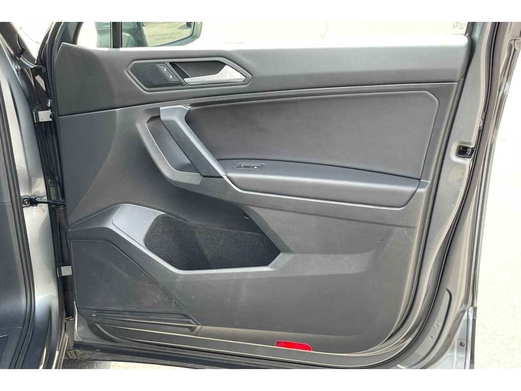 Used 2019 Volkswagen Tiguan SE AWD/4WD image 21