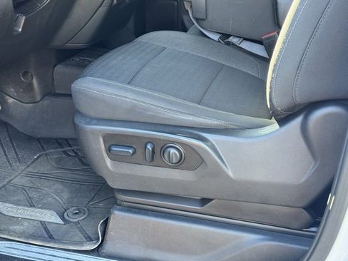 Used 2022 Chevrolet Silverado 2500 LT w/ Convenience Package image 19