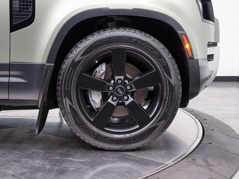 Used 2021 Land Rover Defender 90 First Edition AWD/4WD image 13