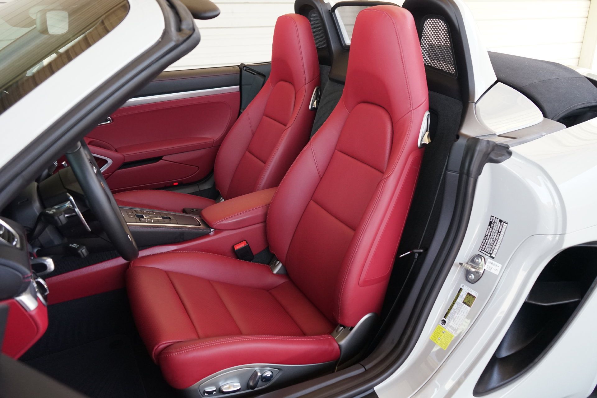 Used 2025 Porsche 718 Boxster GTS RWD image 3