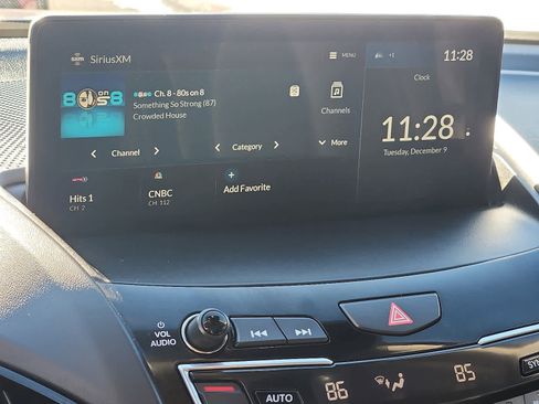 Used 2024 Acura RDX SH-AWD image 18