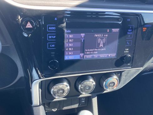 Used 2019 Toyota Corolla L image 35