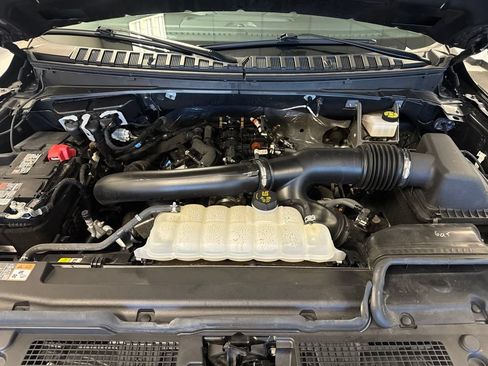 Used 2023 Ford Expedition Limited AWD/4WD image 7