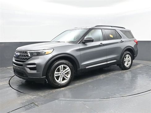 Used 2024 Ford Explorer XLT w/ Equipment Group 202A image 1
