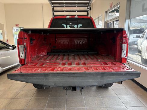 Used 2019 Ford F250 Lariat w/ Chrome Package image 14