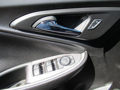 Used 2024 Chevrolet Malibu LT FWD image 19