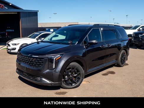 Used 2025 Kia Carnival SX Prestige image 4