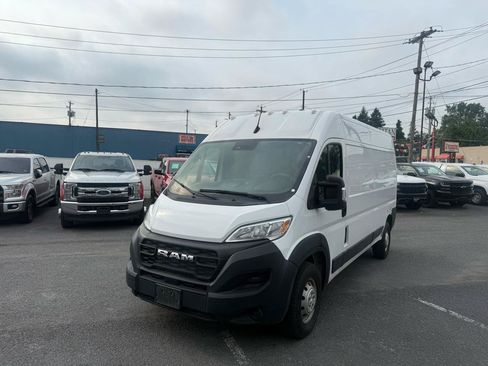 Used 2023 RAM ProMaster 2500 FWD image 5