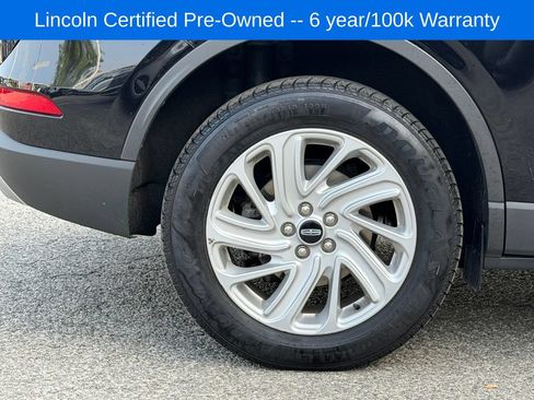 Certified 2023 Lincoln Corsair AWD w/ Rear Removable Package Tray image 9