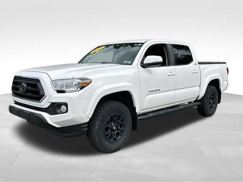 Used 2022 Toyota Tacoma SR5 w/ Technology Package AWD/4WD image 1