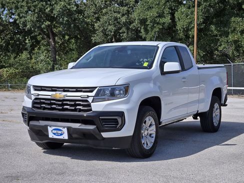 Used 2022 Chevrolet Colorado LT w/ Fleet Safety Package RWD image 3