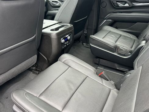 Used 2021 GMC Yukon Denali image 4