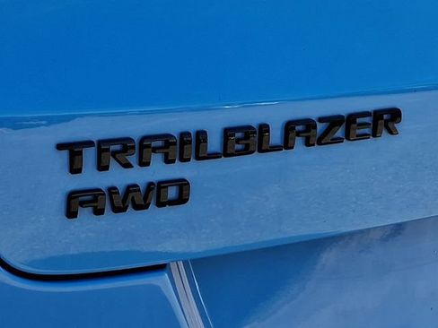 Used 2024 Chevrolet TrailBlazer RS AWD/4WD image 32