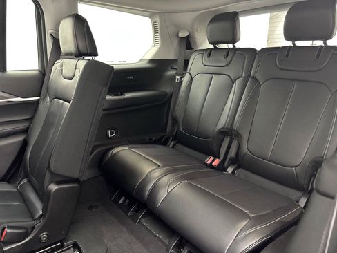Used 2022 Jeep Grand Cherokee L Limited AWD/4WD image 30