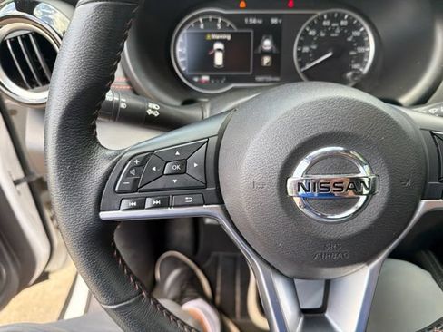 Used 2020 Nissan Kicks SR w/ SR Premium Package FWD image 17