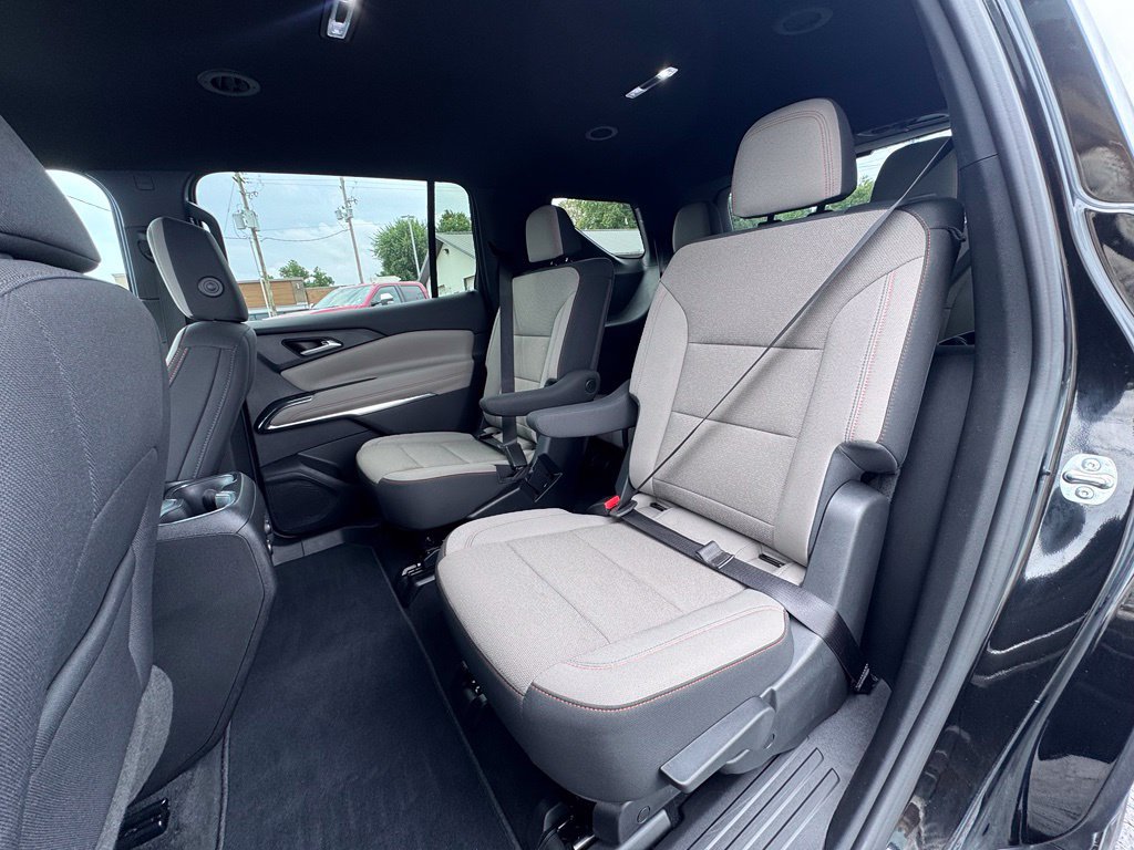 Used 2026 Chevrolet Traverse LT w/ Driver Confidence Package AWD/4WD image 17