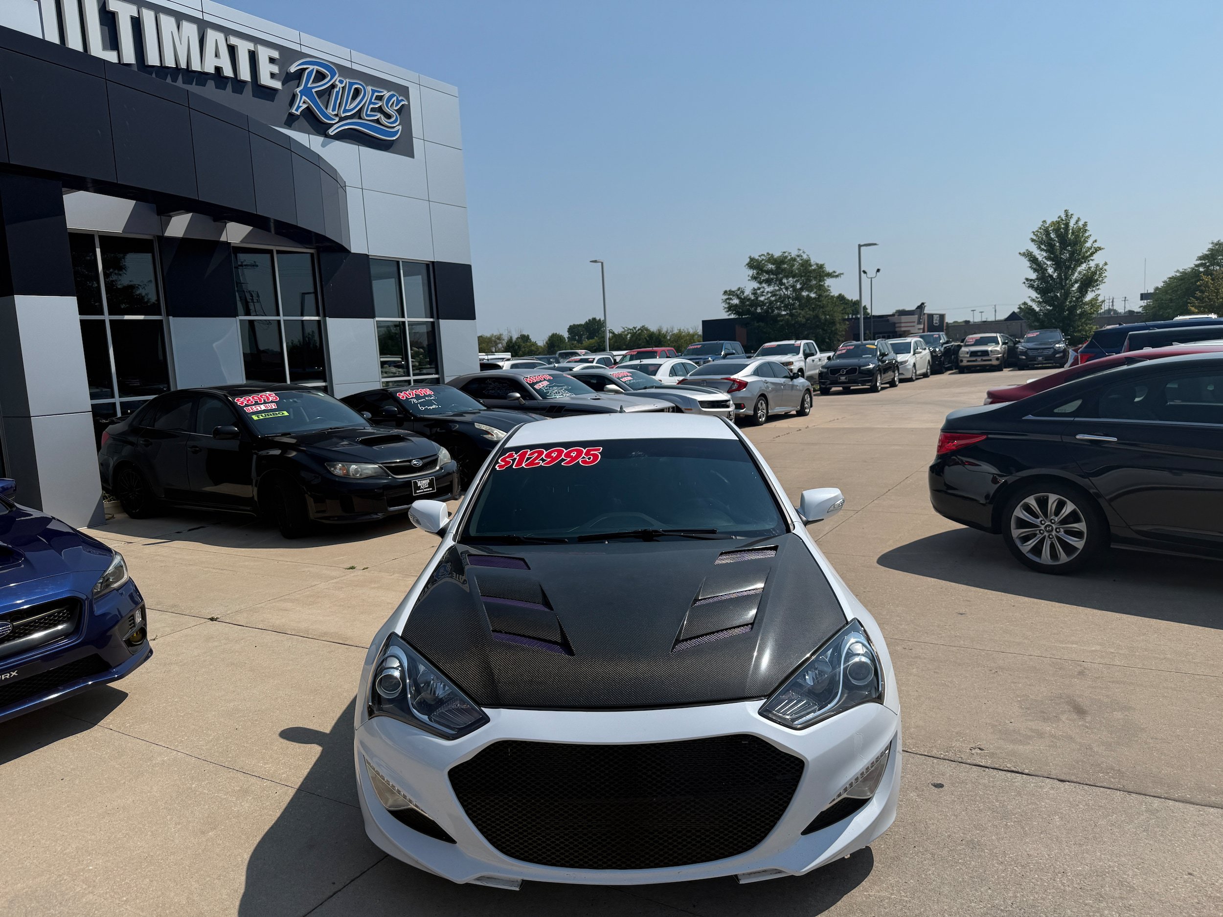 Used 2015 Hyundai Genesis 3.8 RWD image 4