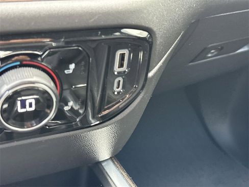 Used 2022 Chevrolet Silverado 1500 LT Trail Boss w/ Convenience Package II image 37