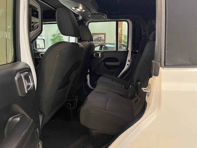 Used 2020 Jeep Gladiator Sport w/ Quick Order Package 24S AWD/4WD image 15