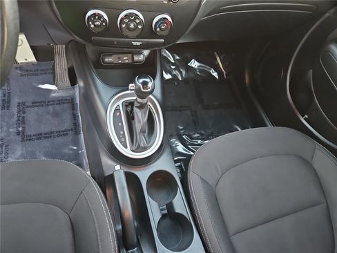 Used 2019 Kia Soul image 21