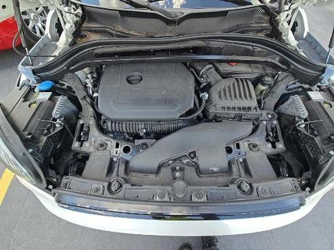 Used 2024 MINI Cooper Countryman S w/ Premium Package FWD image 8