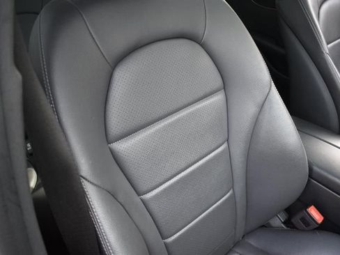 Used 2020 Mercedes-Benz GLC 300 4MATIC image 20