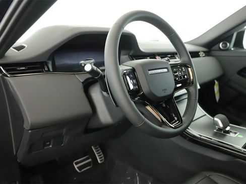 New 2024 Land Rover Range Rover Evoque Dynamic SE image 6
