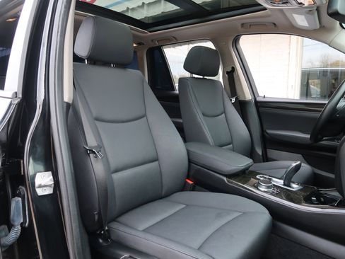 Used 2017 BMW X3 sDrive28i image 13