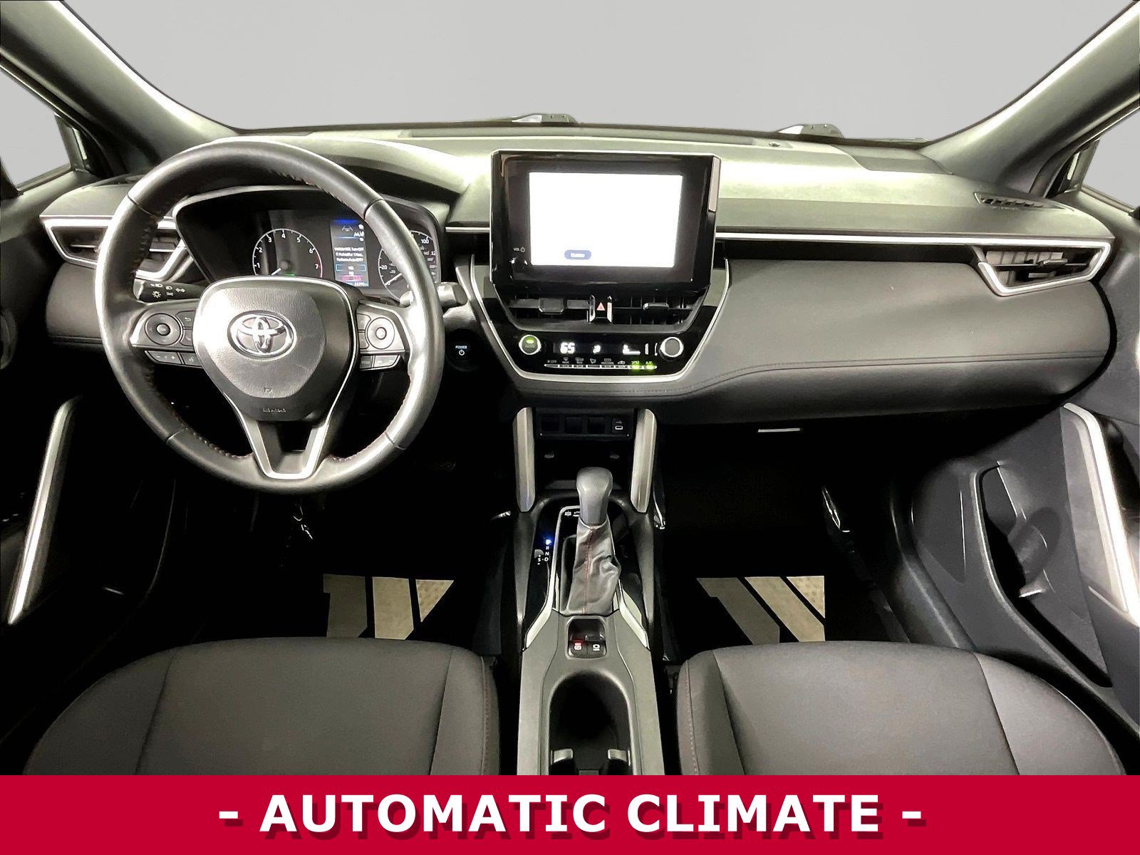 Used 2024 Toyota Corolla Cross AWD Hybrid image 7
